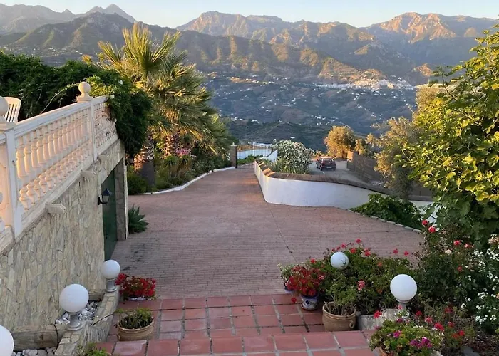 El Castillo Villa Torrox